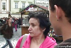 Gamle bestemor, turisme, og hoppe på hans pikk bestemor full lengde porno filmer online
