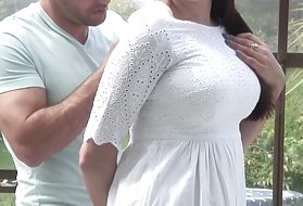 Se video porno jævla varmt modne mødre suge og knulle ung kuk