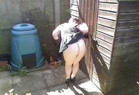Jævla par porno slutty hushjelp, hage hage gartner