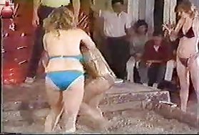 Titanic tony gjørme-bryting - klassiske 80-tallet! 80-tallet "titanic" for å se hjemmelaget familie porno videoer