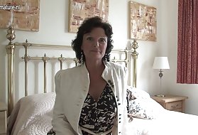 Porno video-moden hot bestemor hore og den gamle vagina, skole