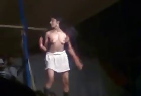 Indisk jente strip, dans, vise offentlig, dans, porno bilder mor lærer